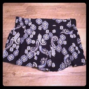 Old navy blue paisley shorts